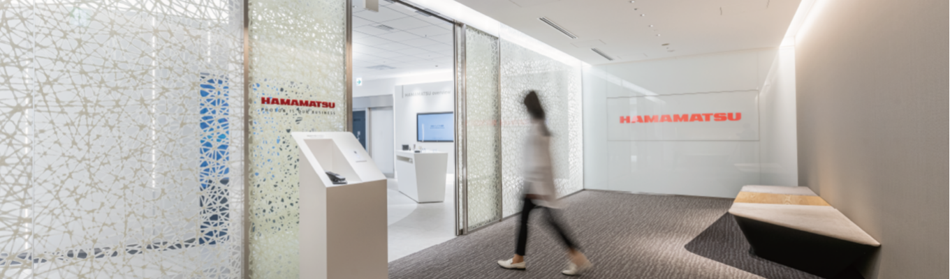 【世界シェア90％／ノーベル賞を支えた光技術】光の可能性は、あなたの想像を超えていく。半導体・医療・学術――最先端分野を支える技術の中枢へ。｜新卒採用マイページ受付中