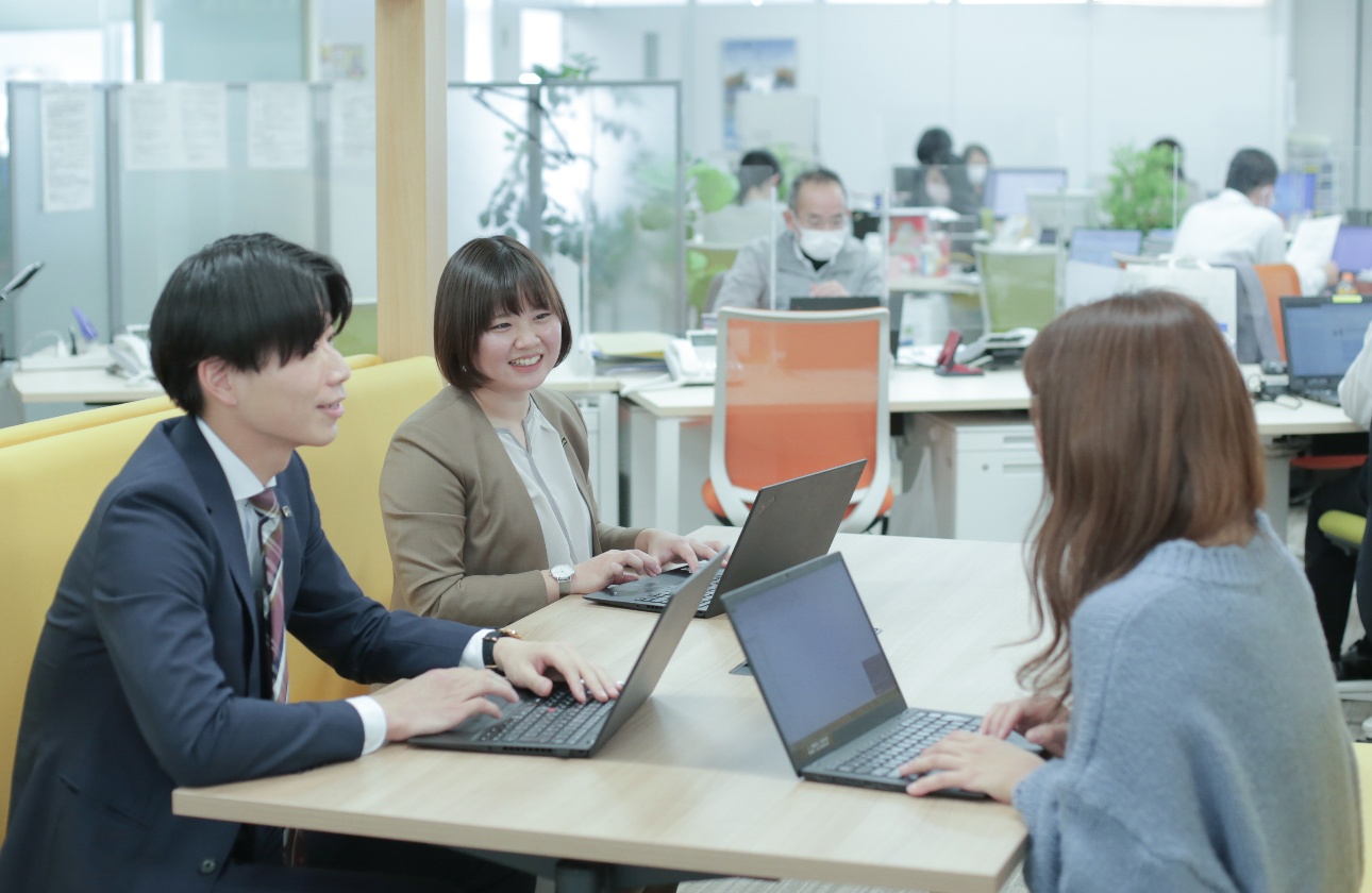 部署が混ぜ混ぜ!社内横断型プロジェクト