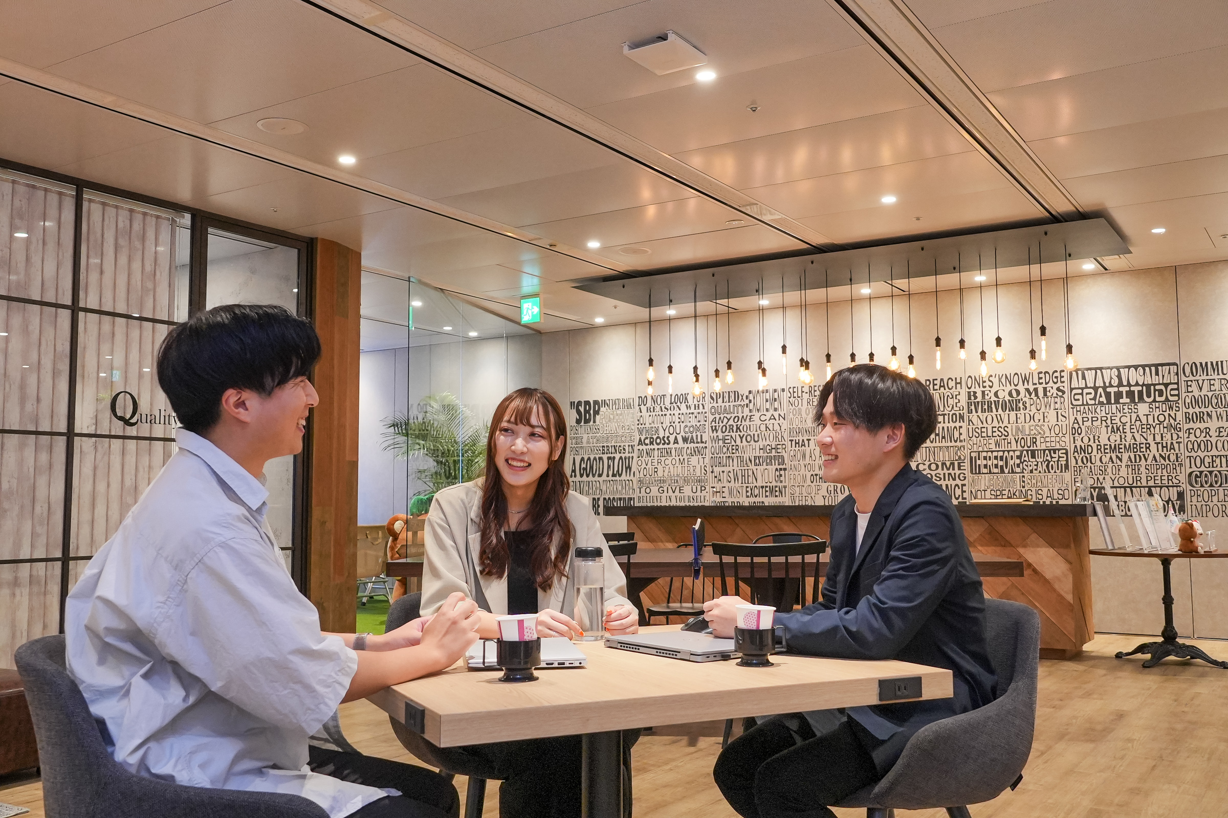 年齢や社歴に関わらず、意欲ある若手に大きな裁量権を付与！主体的なチャレンジを称賛・評価するカルチャー