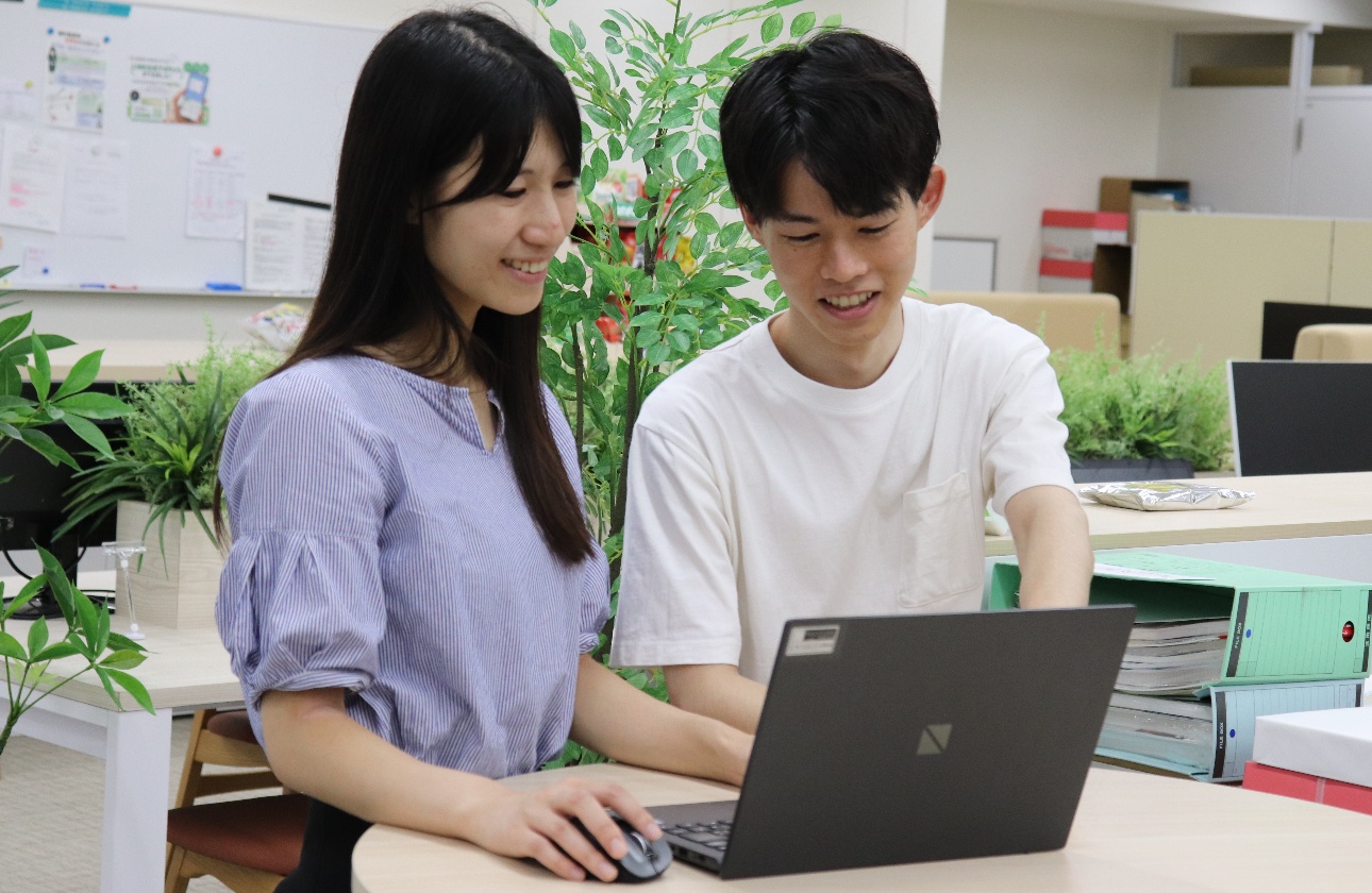 相談しやすさを仕組み化した「1on1&メンター」