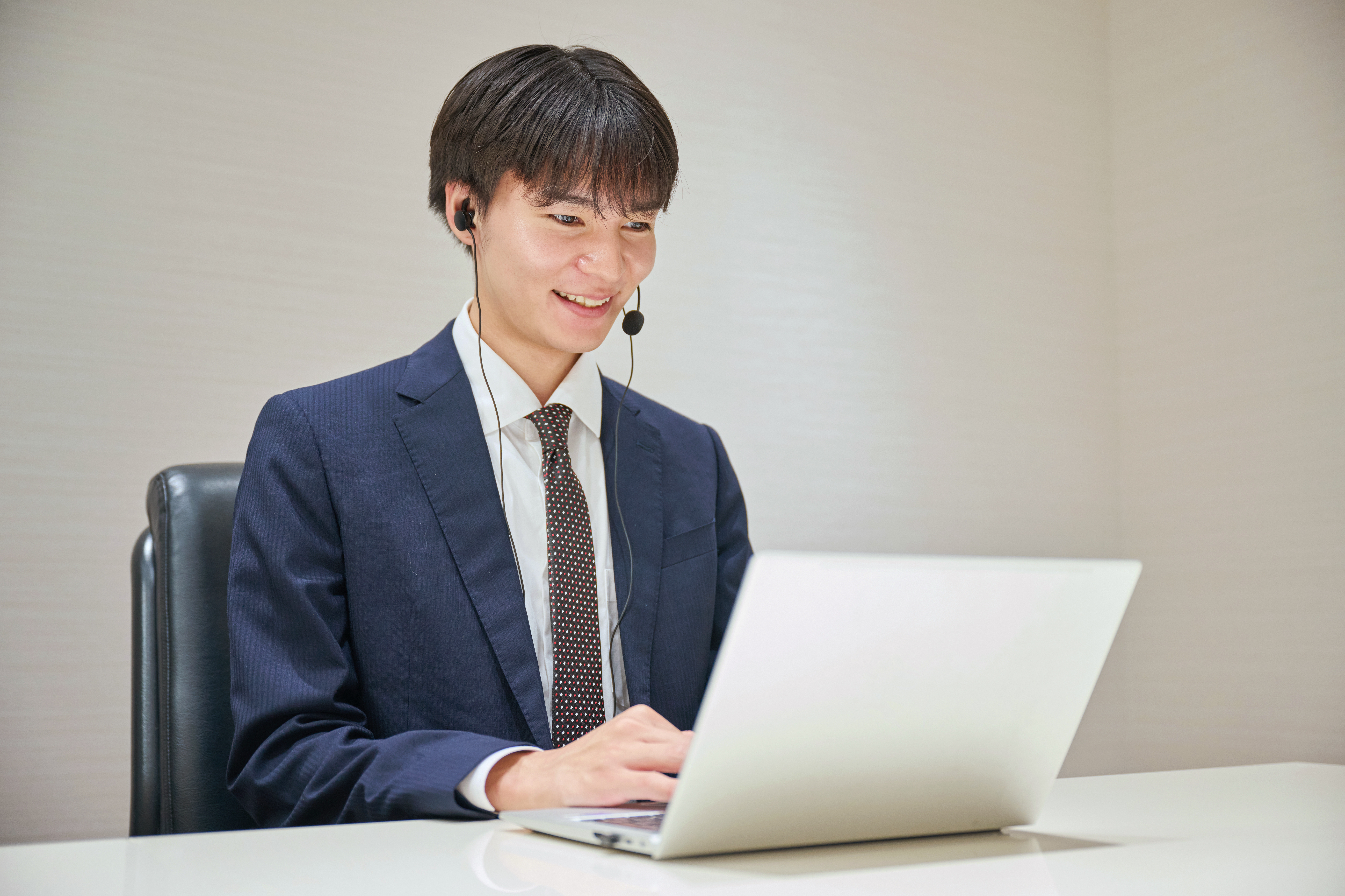 コンサルティング営業職(オンライン商談メイン)