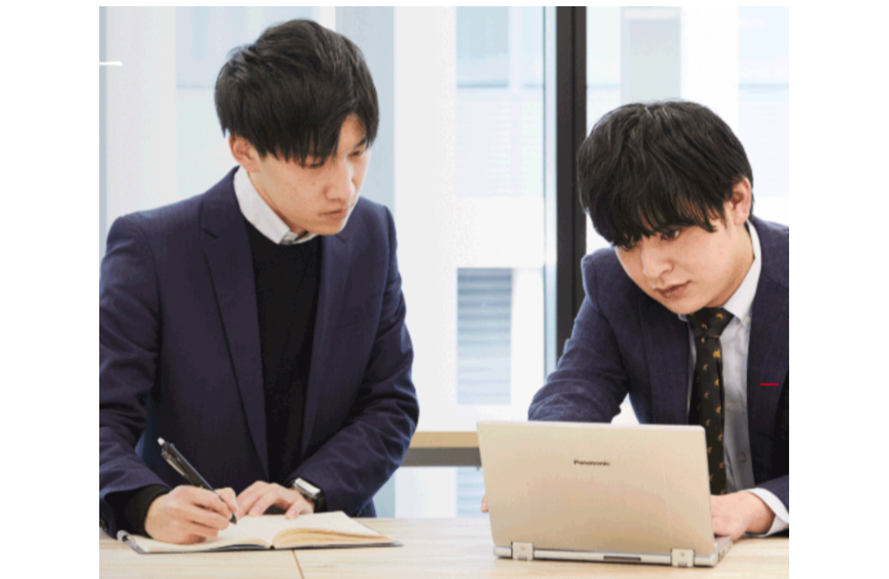 若手のうちから担当を任され、主体的に働くことが出来ます！少数精鋭で成長機会の多い環境です！