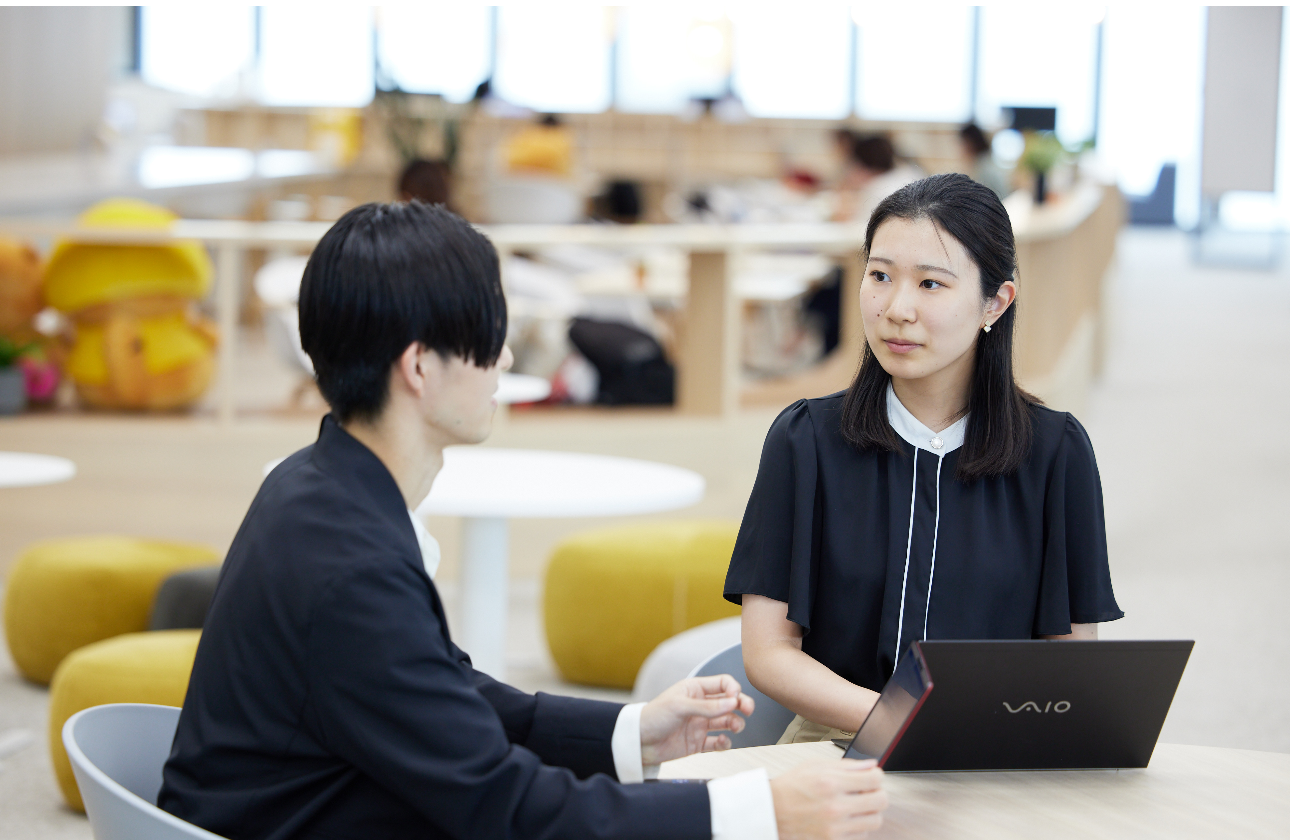 一億人のデータ、300人の社員
