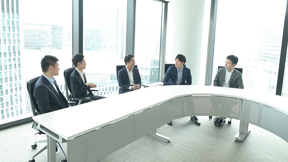 充実した研修制度と多様なキャリアパス