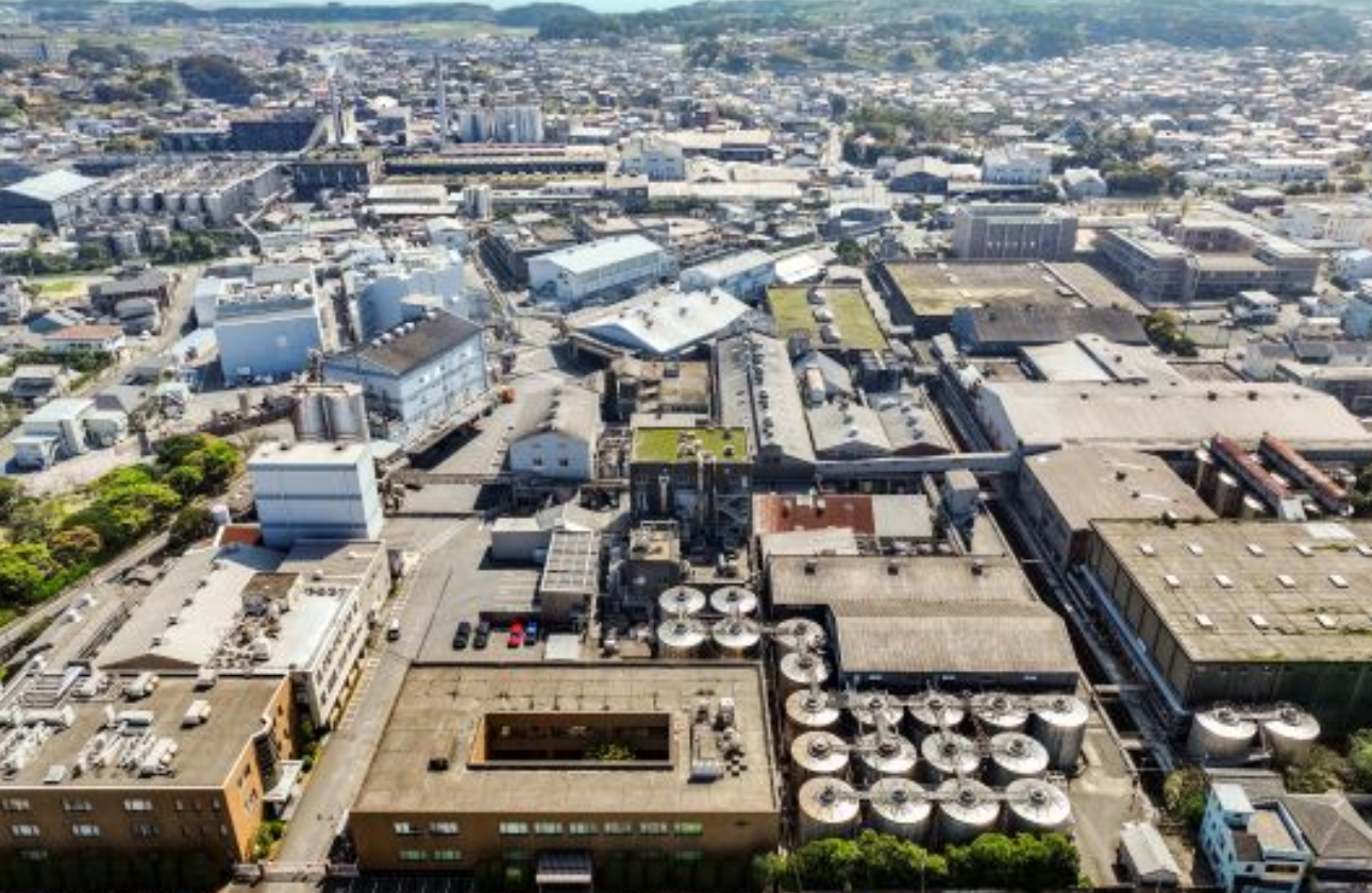 約7万坪の敷地に、第1工場と第2工場を置き、ヤマサの商品を製造・出荷しています。
※銚子本社は、研究・開発・製造部門の拠点です。
