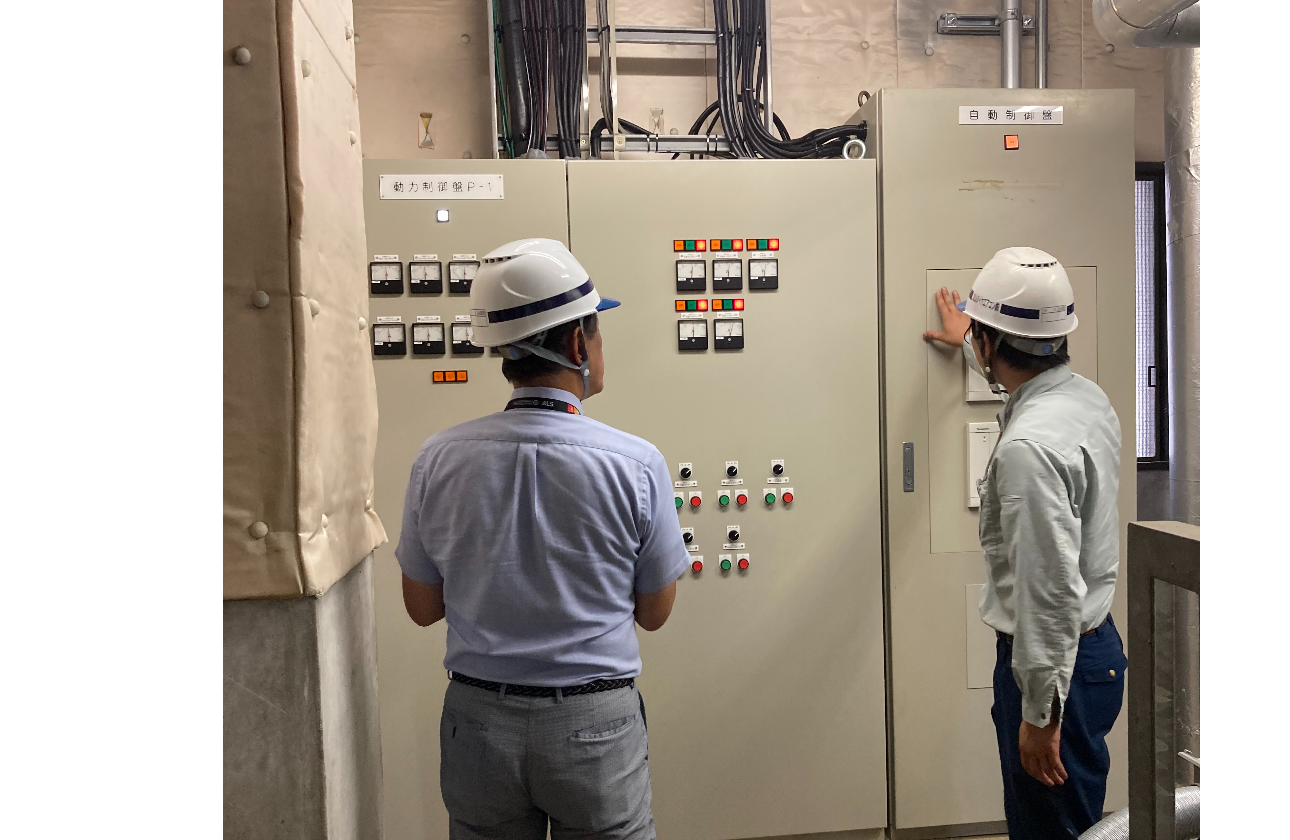 先輩社員の元で施工管理の仕事を覚えてもらい、3年を目途に一人前の監督になってもらっています。