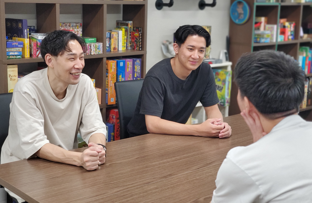 成果には給与で応えるのが流儀。稼いだらその分休みも増やします