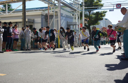 運動会や夏祭りなどのイベントがあり、社員同士の交流が盛んです！