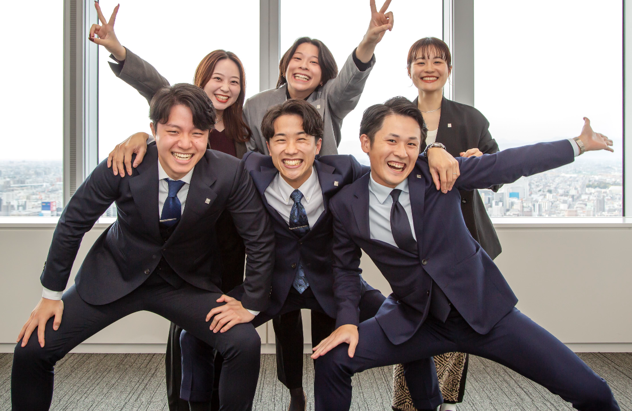 ナカジツの新卒採用を担当している新卒採用室です！
様々なイベントで皆様とお話できますことを楽しみにしております！！