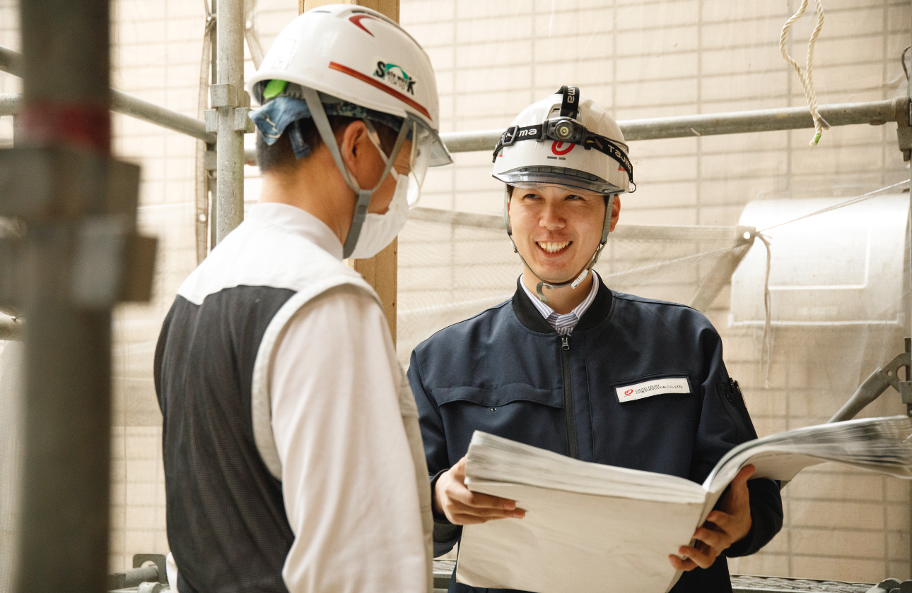 各職種に合わせた資格取得支援も充実しております。建築士や建築施工管理技士資格の合格率は全国平均を大きく上回る実績です。