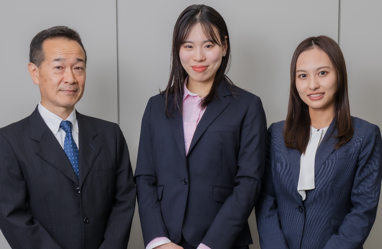 風通しの良い環境で、ベテラン・若手がフラットな関係でコミュニケーションをとっています。