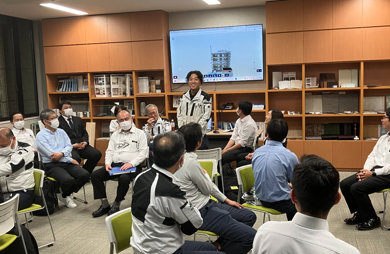月例会(社内イベント)