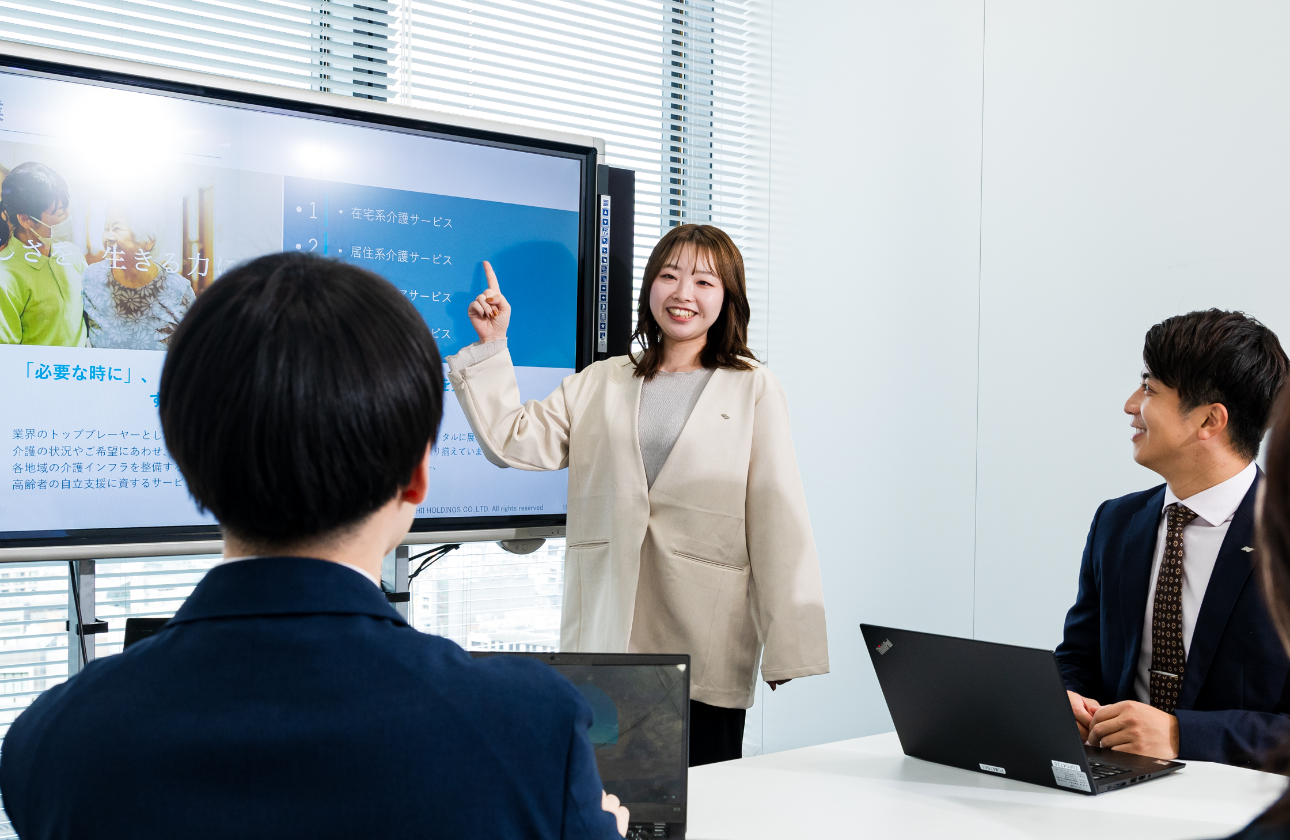 あなたが”キャリア”と”働く人”を選ぶ~コース別採用スタート~