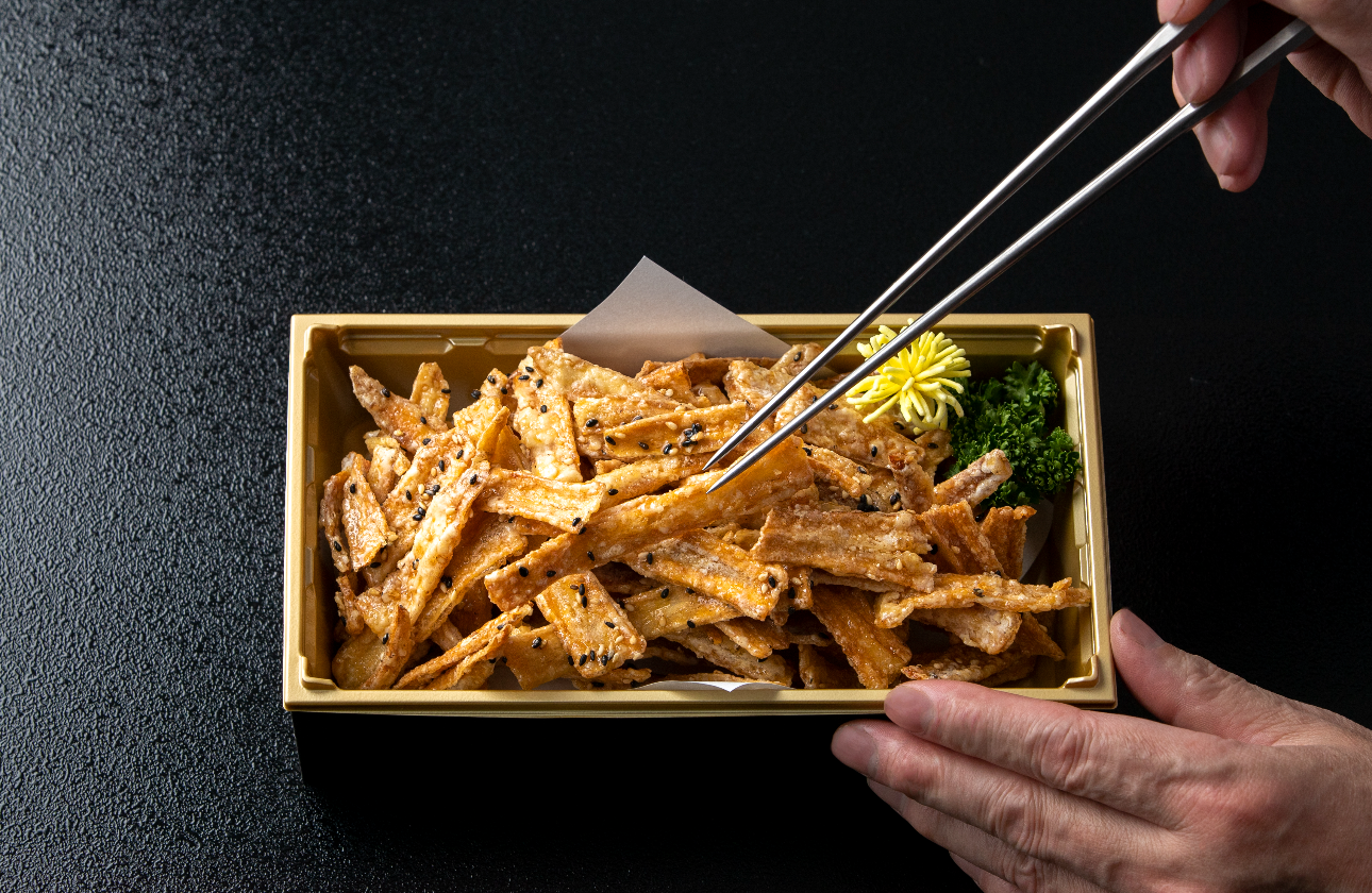 地元産の食材を積極的に使用し、安全安心な食とサービスを提供しています