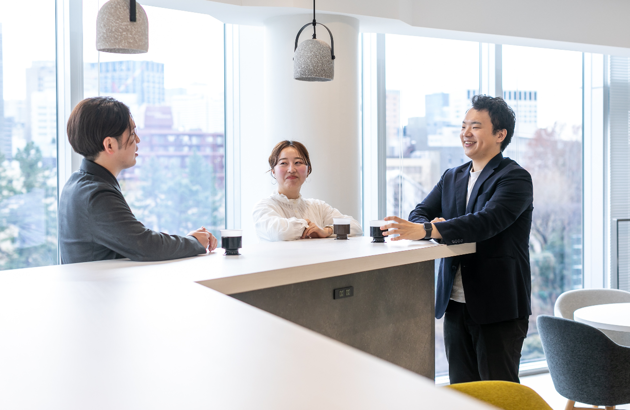 【温かい社内環境と制度】社員の成長を支援する体制