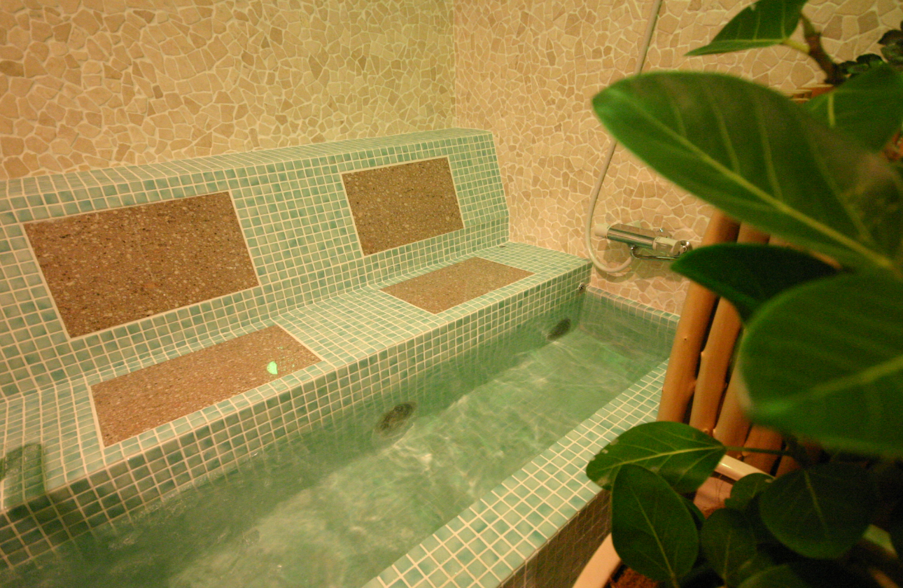 他社にはない岩盤浴・SPA設備