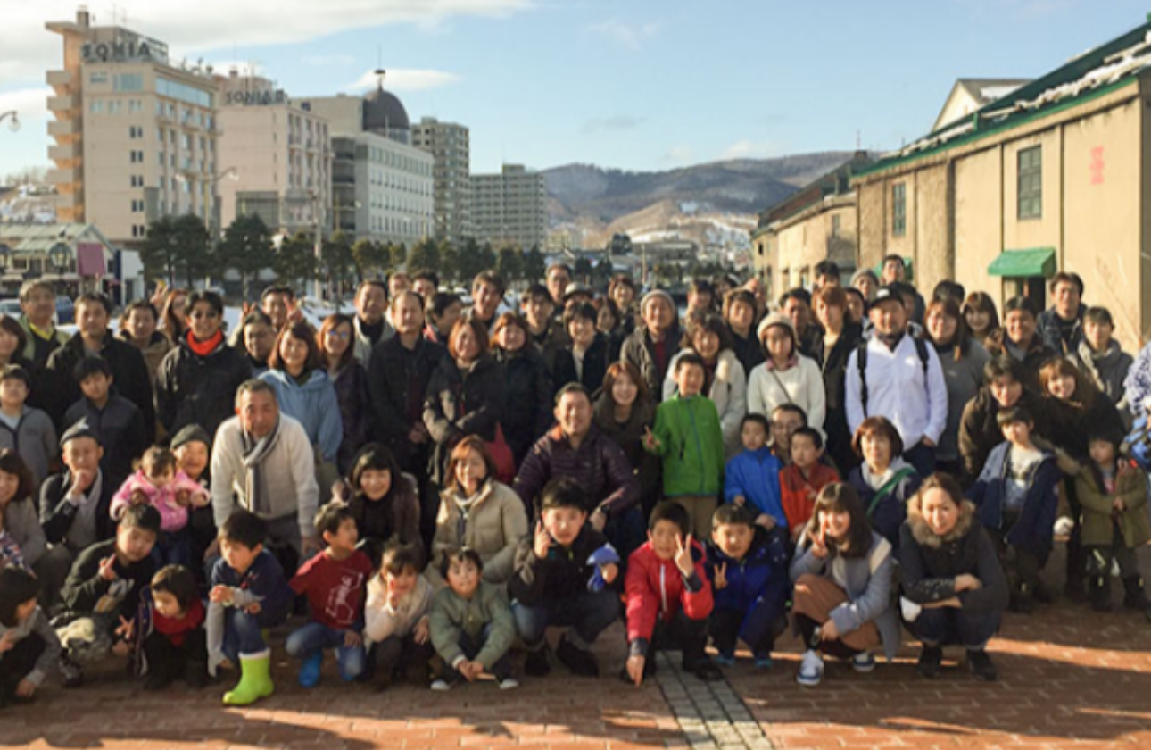 毎年の社員旅行はご家族の参加もOK。しかもご家族分の旅費は超格安です！