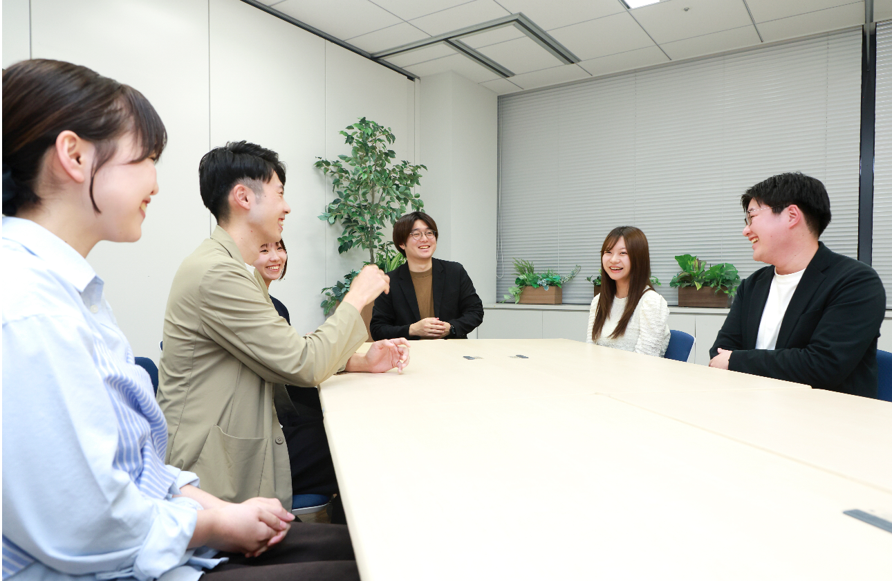 若手社員向けの勉強会など定期的に実施しています