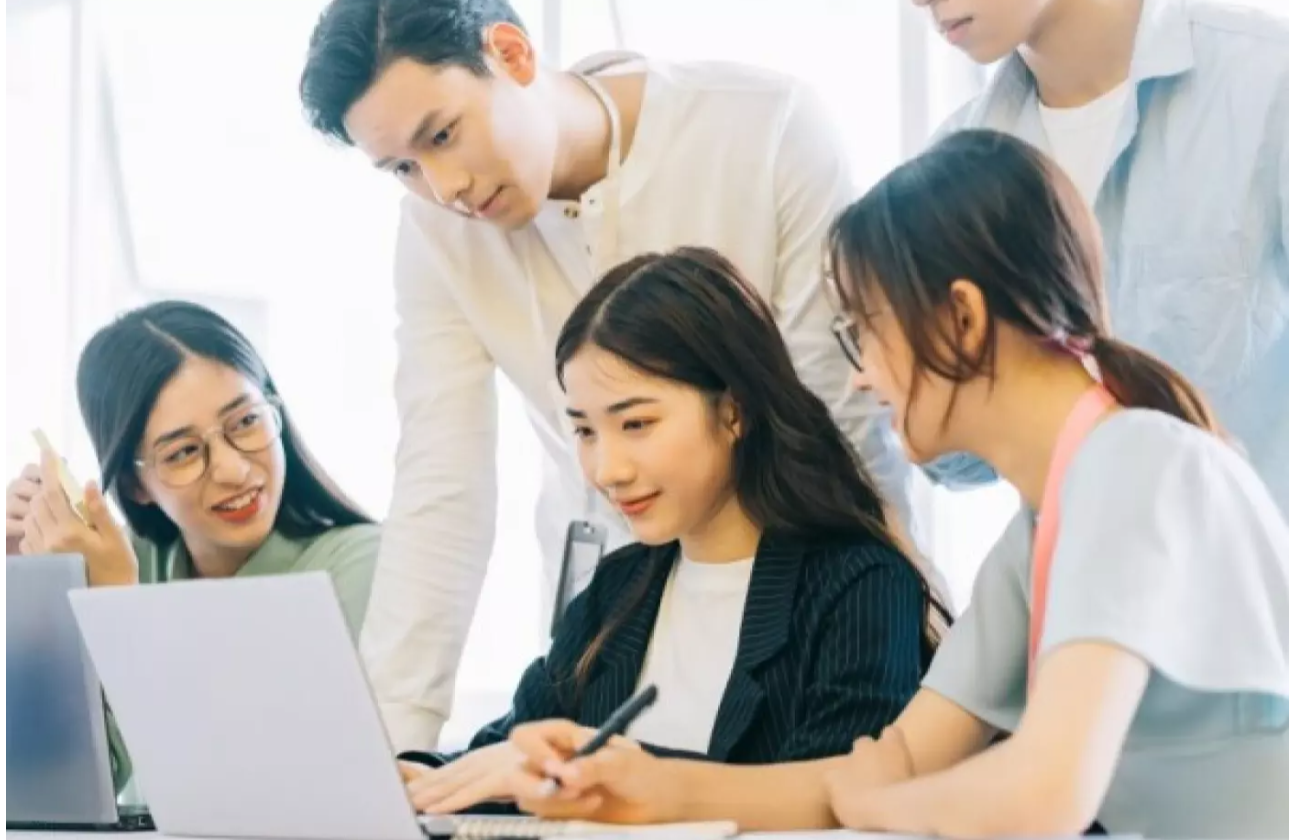 新入社員を支えるバックアップ制度