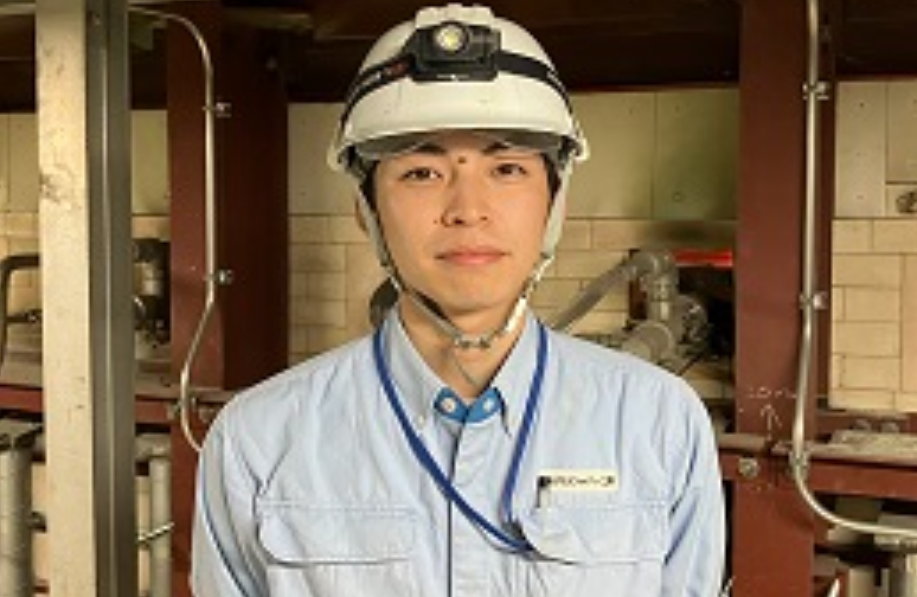 【若手機電系先輩社員】 若手でも技術者として果敢に挑戦・日東グラスファイバー工業(株)出向 製造部 溶融操炉課所属(当時) 2023年入社