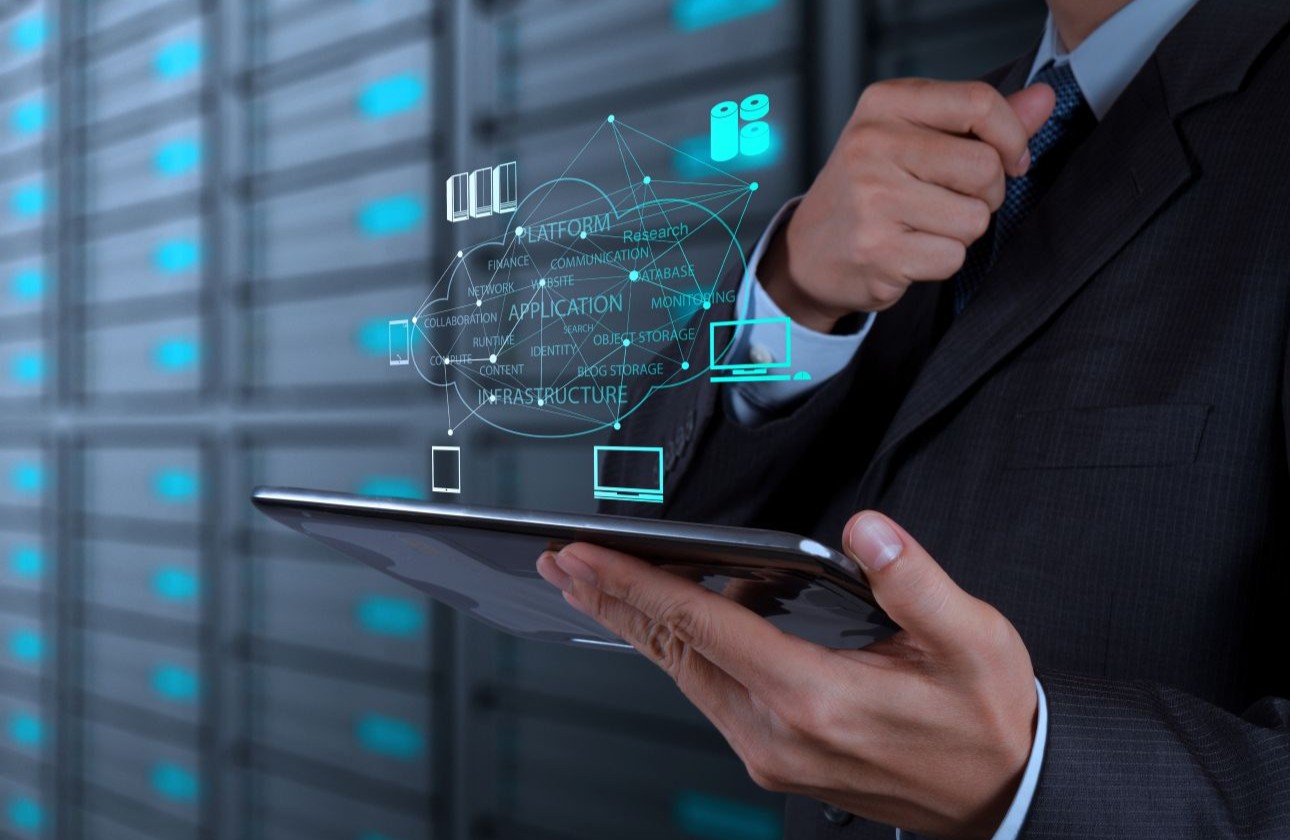 最先端の技術で多様な製品の開発・設計を担っている当社を支えているのが、約5000名の技術者です。