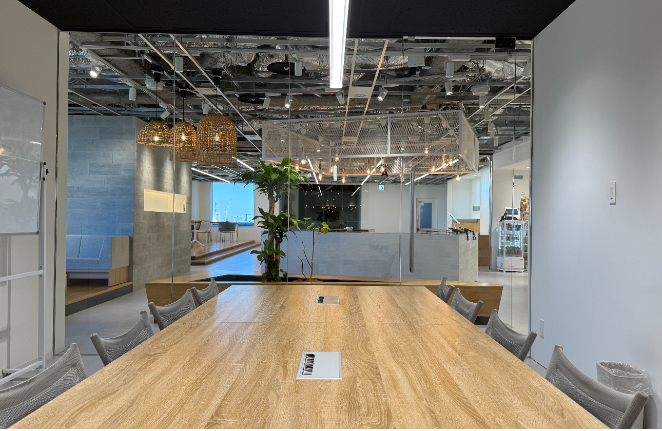 東証上場KeyHolderグループの安定基盤 × ベンチャーの挑戦心。