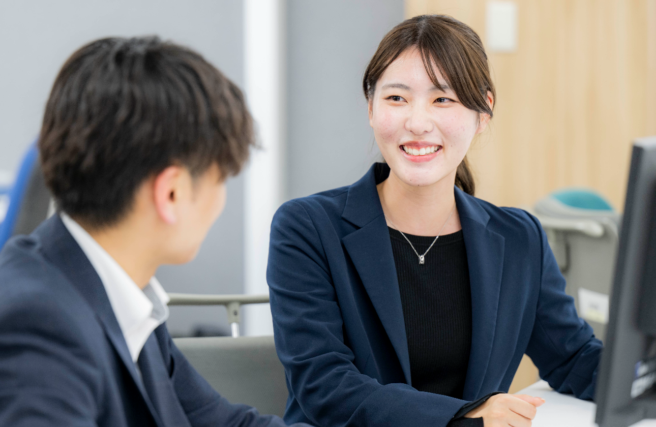・若手から裁量を持って挑戦し、ジョブローテーションで成長
・鉄道会社ならではの福利厚生・フレックス・産育休・公募制研修・オフィスカジュアル等