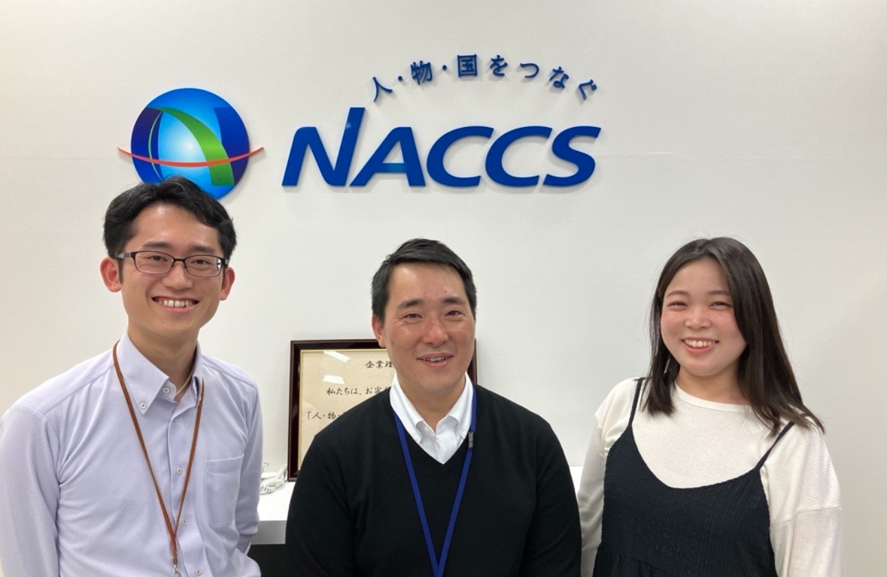 よりよい仕事を行うため、日々チーム内では活発に会話が交わされています。若手社員からは、先輩へ質問がしやすい雰囲気があると評判です！