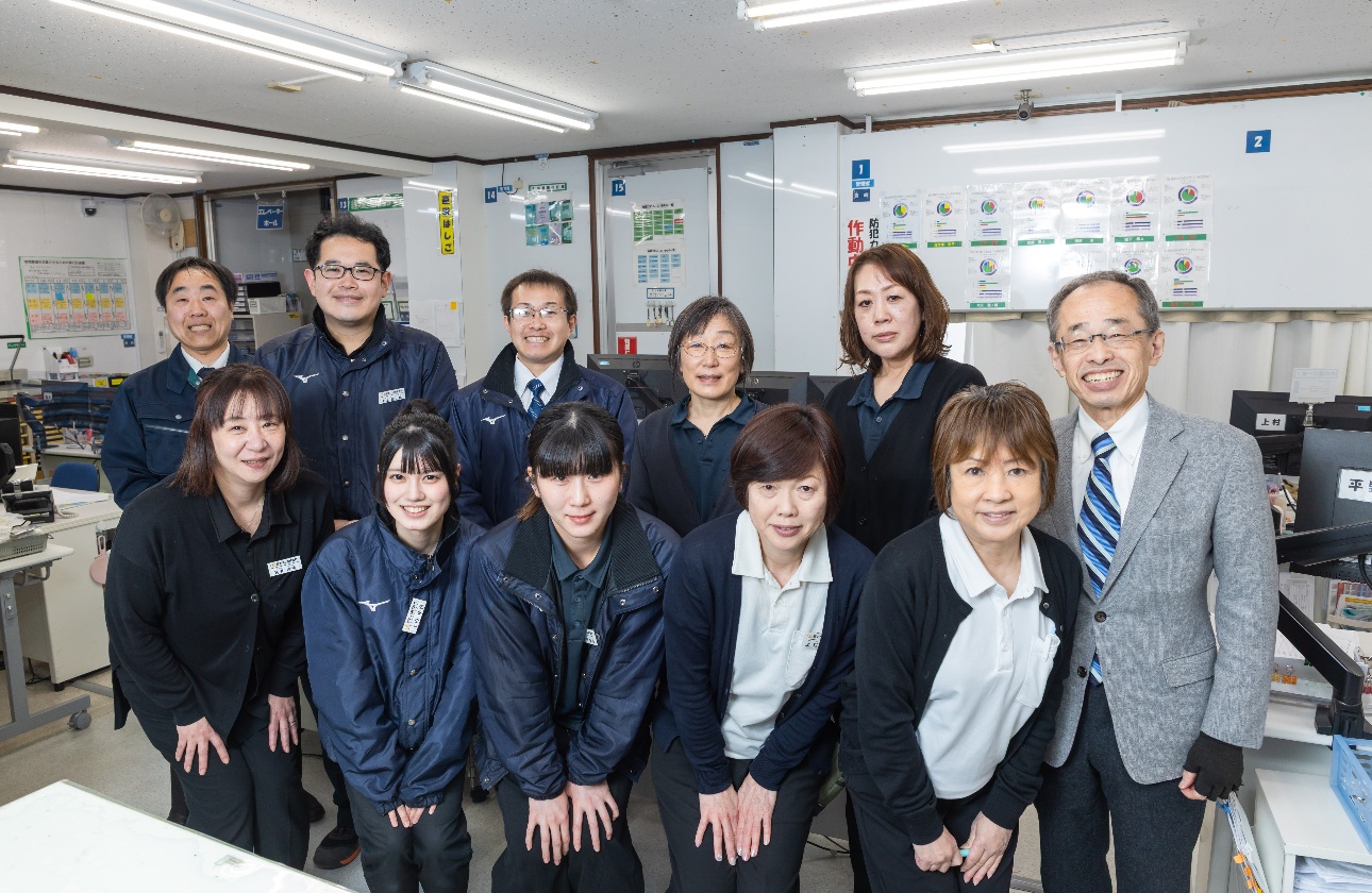 【13名で繋ぐ10億円の信頼】個人のノルマではなく「仕組み」で勝つ。全員で支え合い、感謝が直接届くチームワーク