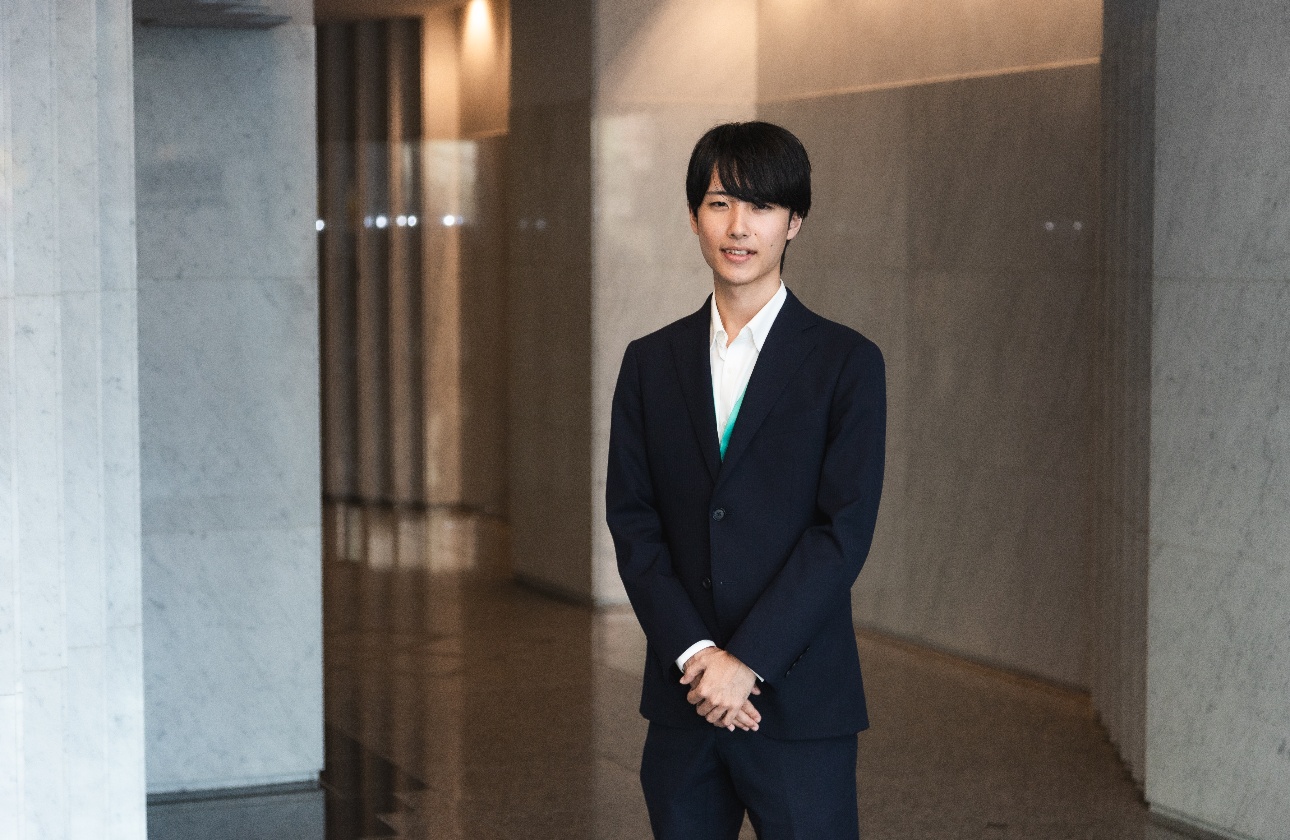 先輩社員インタビュー② 「技術を磨き、自分自身が価値になる仕事」