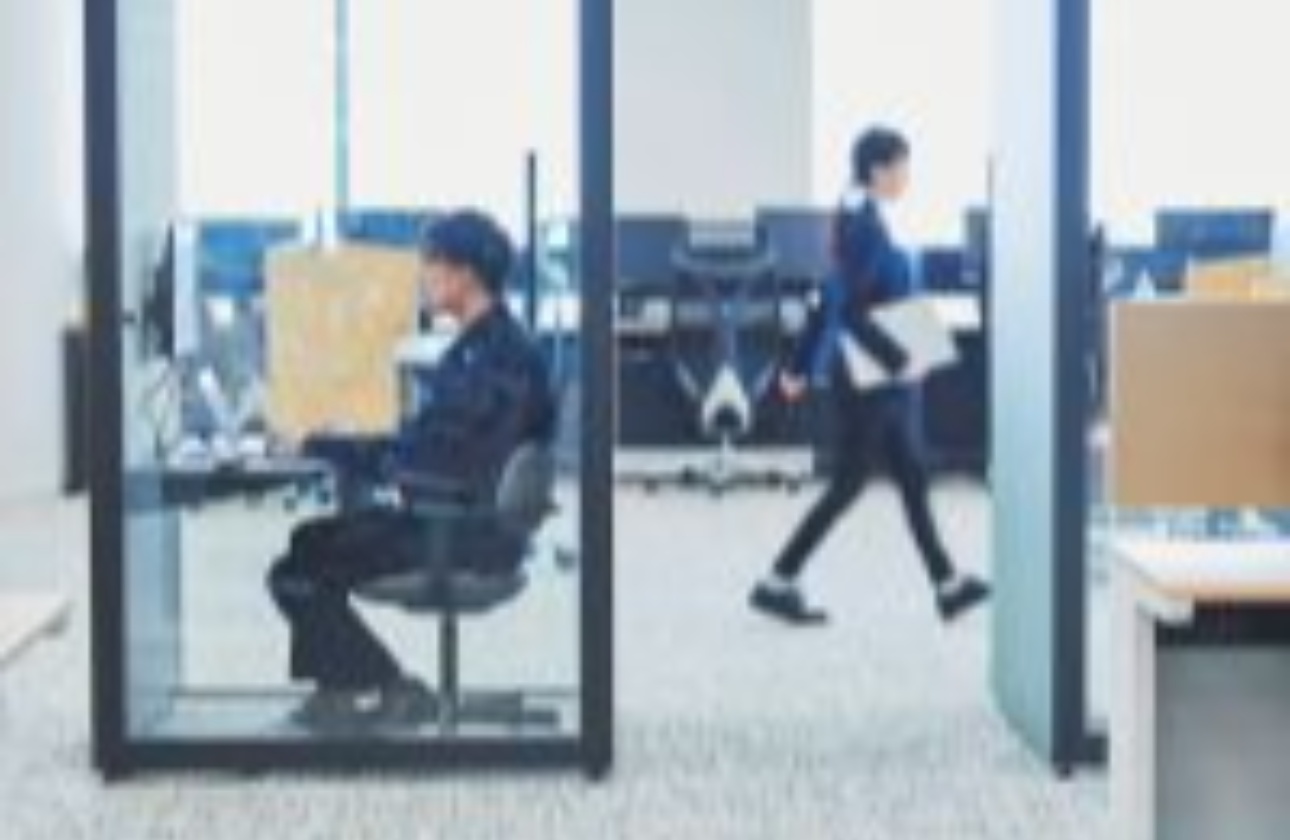 ミッション｜with entertainment　～人々の期待を超える～　人々の期待を超えるサービスを産み続ける。