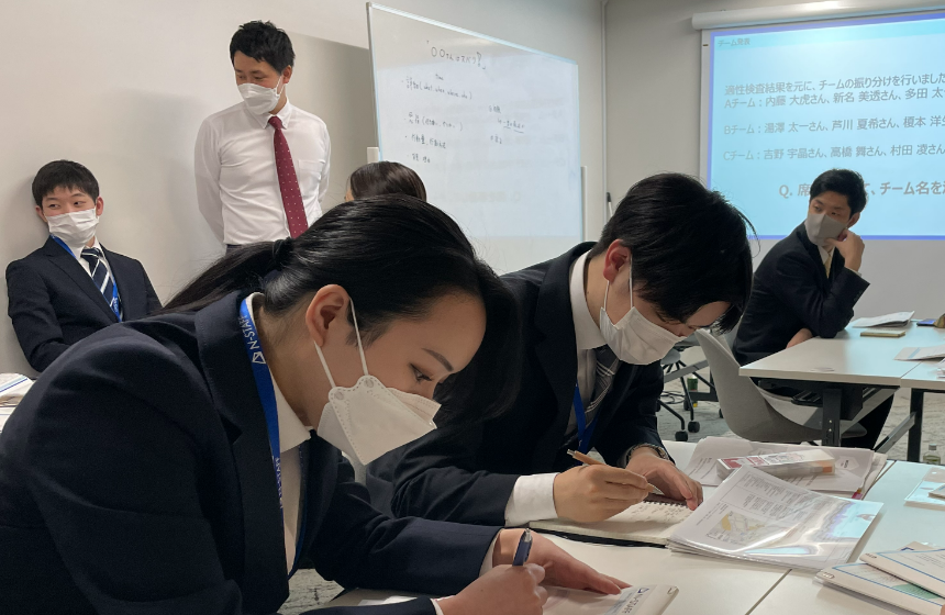 今年の研修風景です。
「大変なこともあったけど、仕事をするうえで大切な心得を身につけることができた」と好評でした！