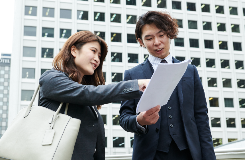 「利益を生み出すパートナー」を目指して顧客の資産運用コンサルティングをしております。