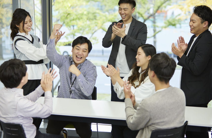 先日、上場。新ステージへ。次代の創業メンバーを募集