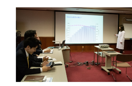 医薬品卸の薬剤師は、社内の研修・教育の責任者となっています。MSの高機能化に合わせ、より高度な研修を実施していきます。