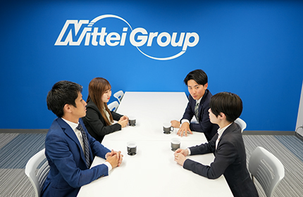 年次関係なく、積極的なコミュニケーションのもと切磋琢磨