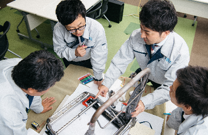 「自動車の設計開発に特化」　特許出願100件以上！の技術力