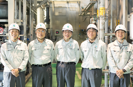 【人に手厚く、あったかく】というスローガンを掲げている当社。会社一丸となって、社員の成長を後押ししています。