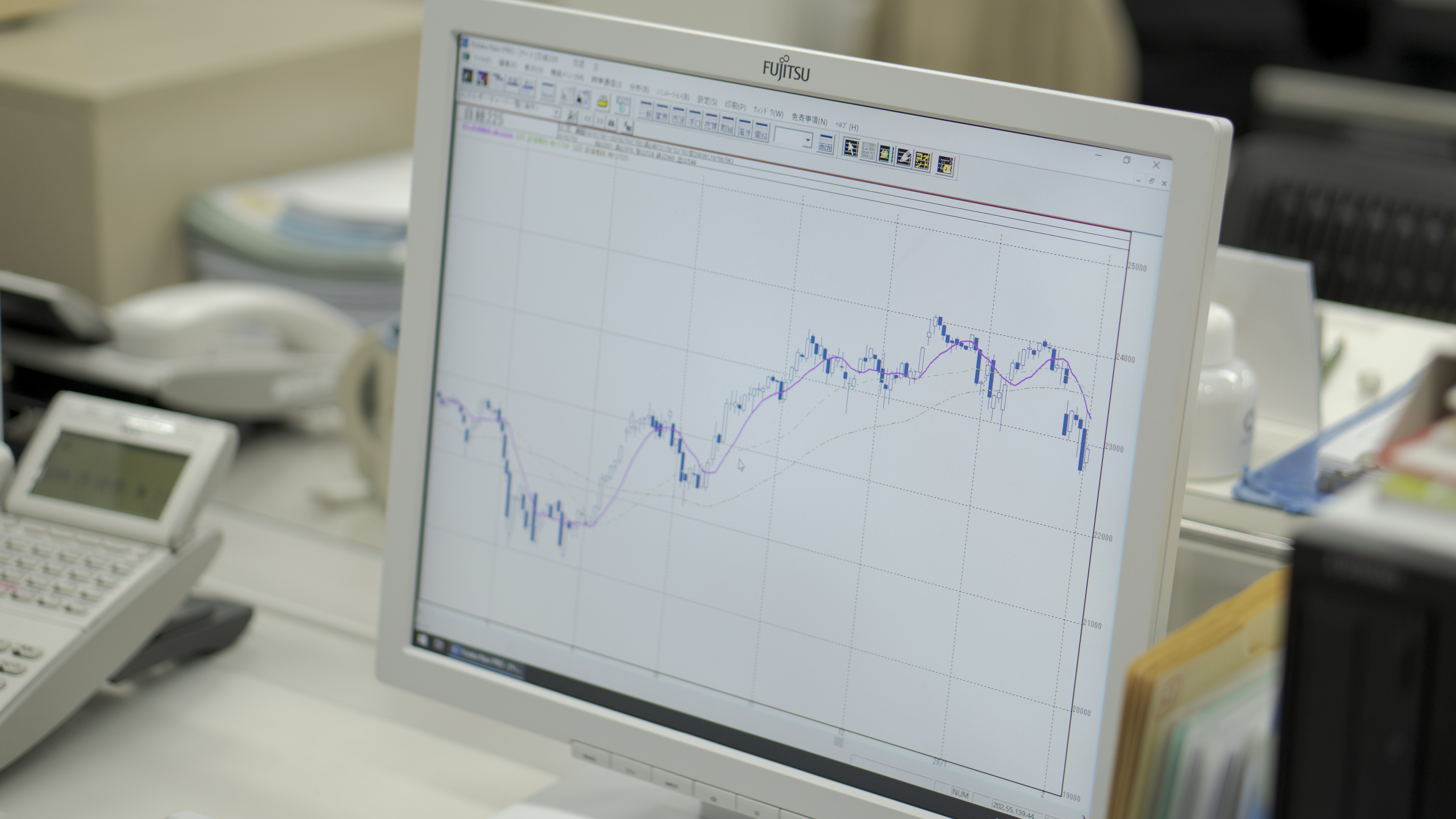 取扱商品：くりっく株365、くりっく365（東京金融取引所上場商品）、現物株、投資信託、商品先物取引ほか