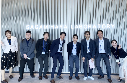 私たちは、人の力を何より大切に考えています。風通しがよく、伸び伸びと社員の力を伸ばす社風が、一枚岩の強い力となって会社の成長を支えています。