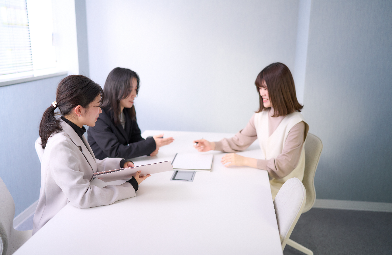 【キャリアパス】幅広い業務にチャレンジ。成長と報酬の両獲りが可能です。