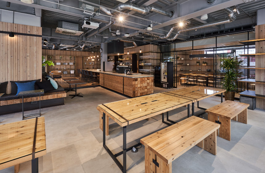 お客様やパートナーをはじめとする外部の方々とのネットワーキング、コラボレーションに使うことを目的としたスペースです。