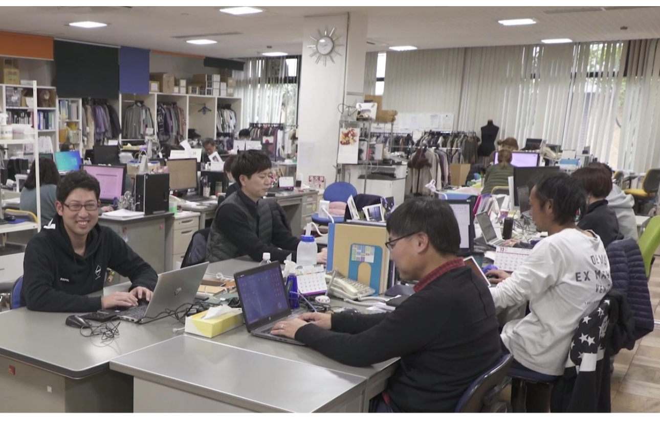 ワンフロアのオープンスペースでコミュニケーションも円滑！