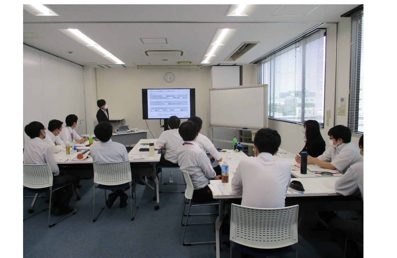 当社は「人材」を最も大切にしており、様々な研修へ参加いただきます。
当社の社員一同、入社後も全力でサポート致します！
