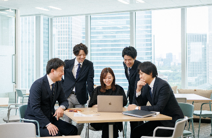 20代から裁量が大きい業務でスキルアップが可能!!