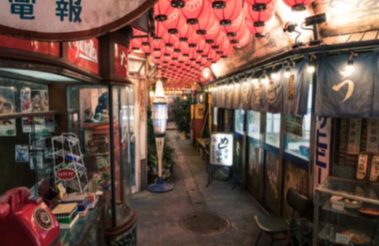 元麻布ヘッドオフィスは、「昭和のエネルギッシュな商店街」をディテールにこだわり再現されています。