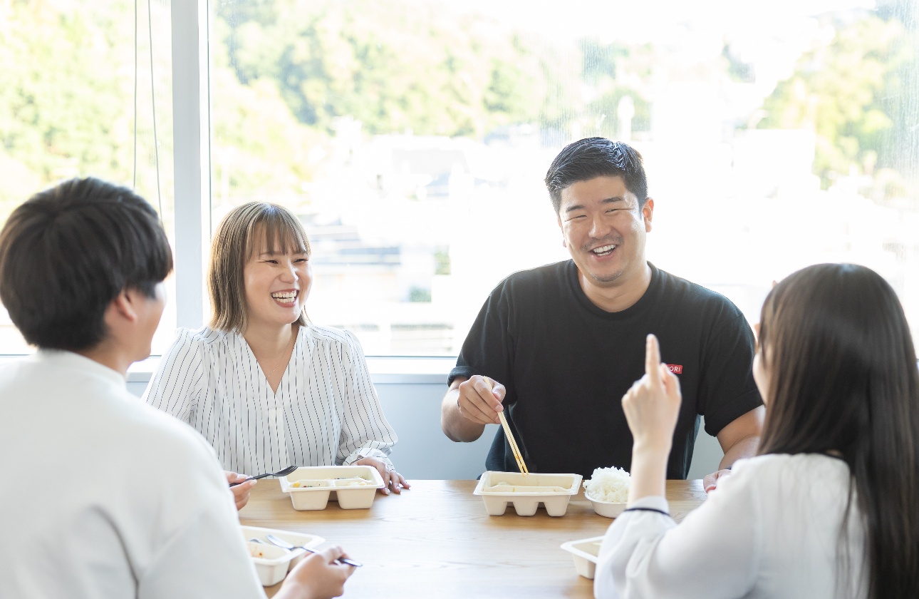 健康的な昼食を会社が格安で提供